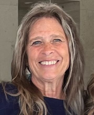 Amy Engel profile image